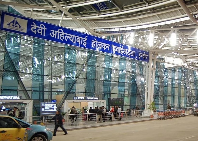 मप्र के इंदौर में एमवाय अस्पताल के बाद अब एयरपोर्ट पर चूहों का आतंक, यात्री को काटा