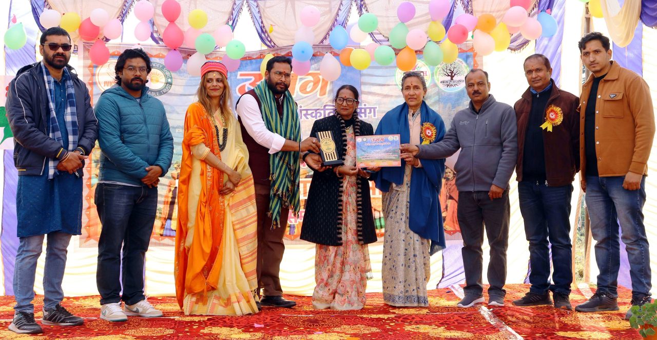 विभिन्न क्षेत्रों में उल्लेखनीय कार्य कर रहे 30 लोग सम्मानित