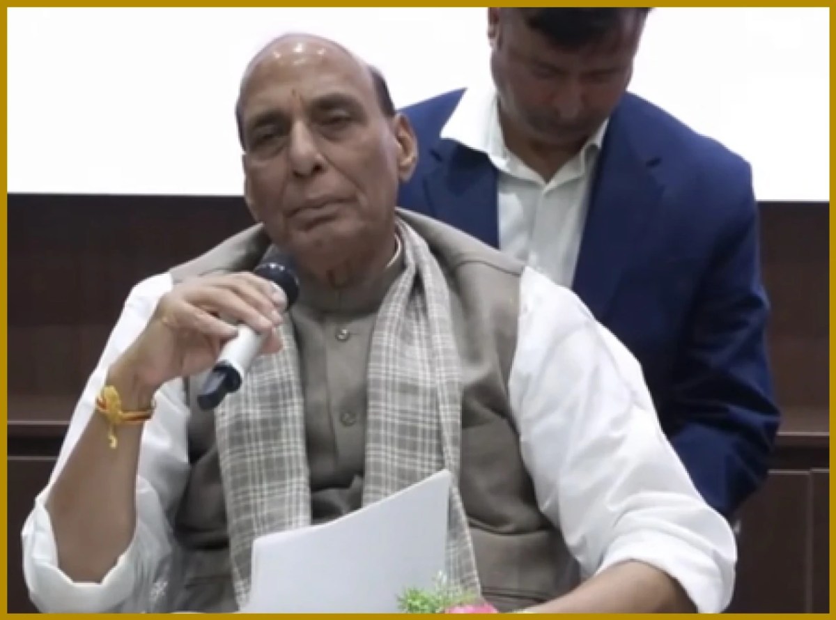 रक्षा मंत्री ने एरो इंजन के त्वरित विकास पर जोर दिया