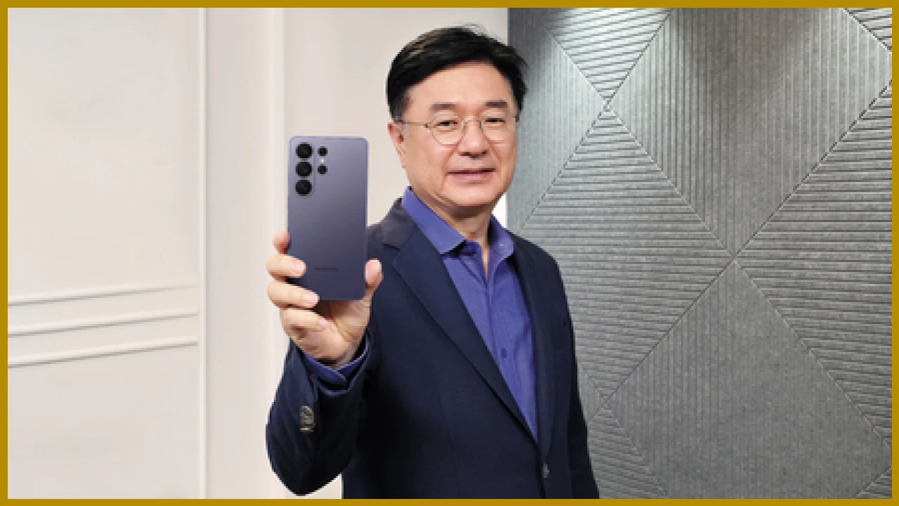 सैमसंग ने भारत में गैलेक्सी S26 सीरीज लॉन्च की, कीमत ₹87,999 से शुरू सैमसंग ने भारत में गैलेक्सी S26 सीरीज लॉन्च की, कीमत ₹87,999 से शुरू