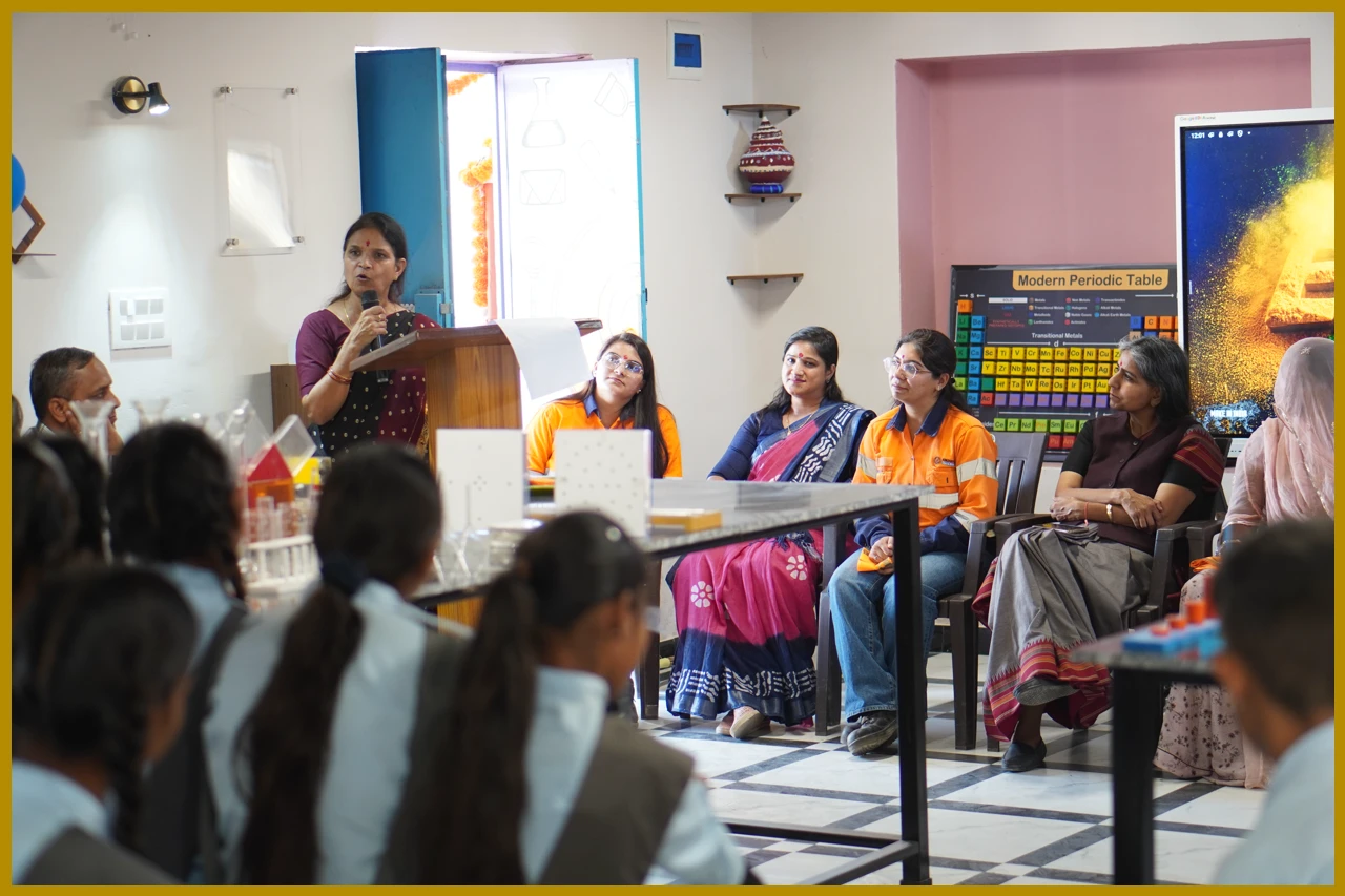 हिंदुस्तान जिंक ने बिच्चारी और जिंक स्मेल्टर सरकारी स्कूलों में अत्याधुनिक STEM लैब्स की शुरुआत की
