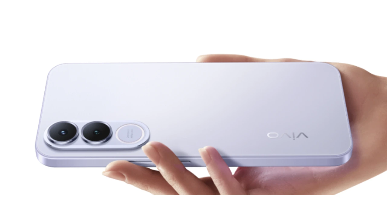 विवो V70 FE स्मार्टफोन लॉन्च, 200MP कैमरा और 7000mAh बैटरी के साथ