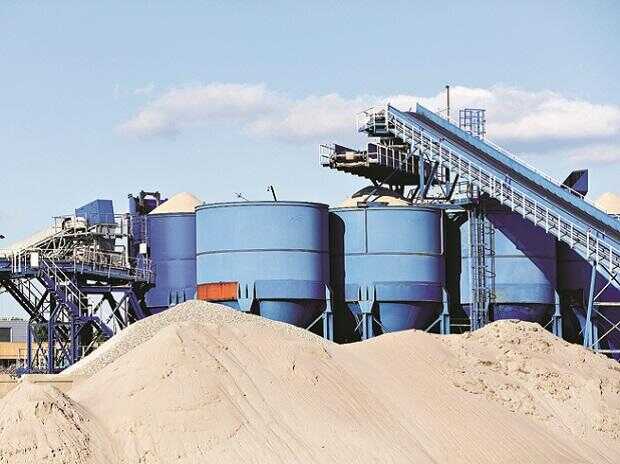 बिड़ला कॉर्पोरेशन ने चौथे तिमाही में 15% लाभ की रिपोर्ट की