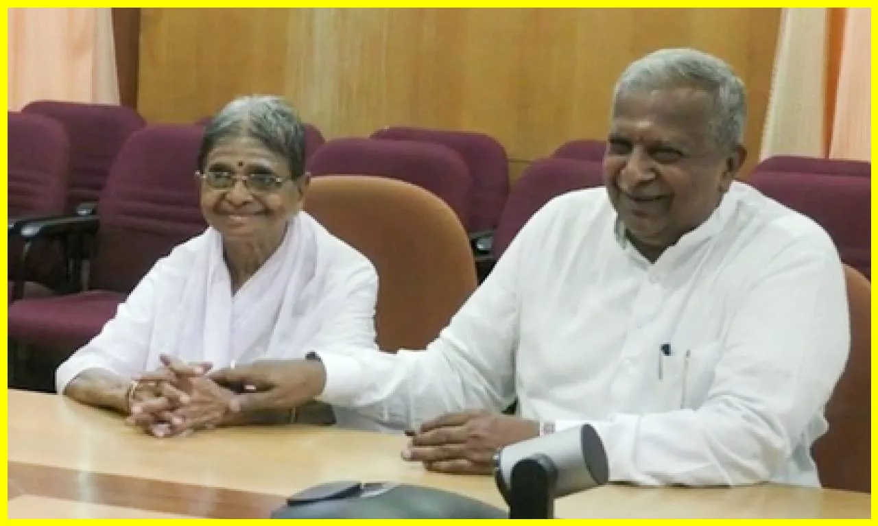 कर्नाटका की वृद्ध महिला ने सैनिकों के लिए दान की जीवन की बचत कर्नाटका की वृद्ध महिला ने सैनिकों के लिए दान की जीवन की बचत