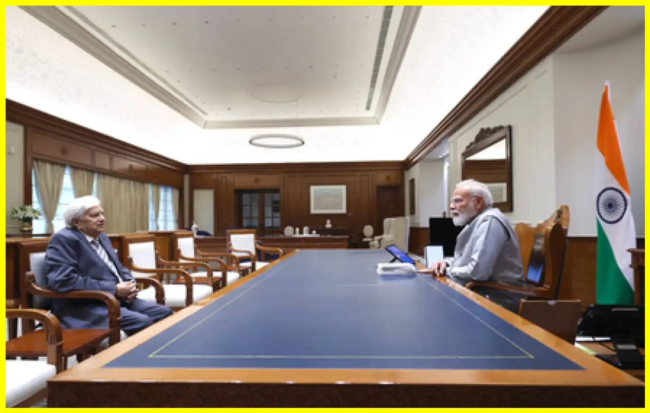 उद्योग नेता रविकांत ने पीएम मोदी से की मुलाकात, नई किताब पेश की