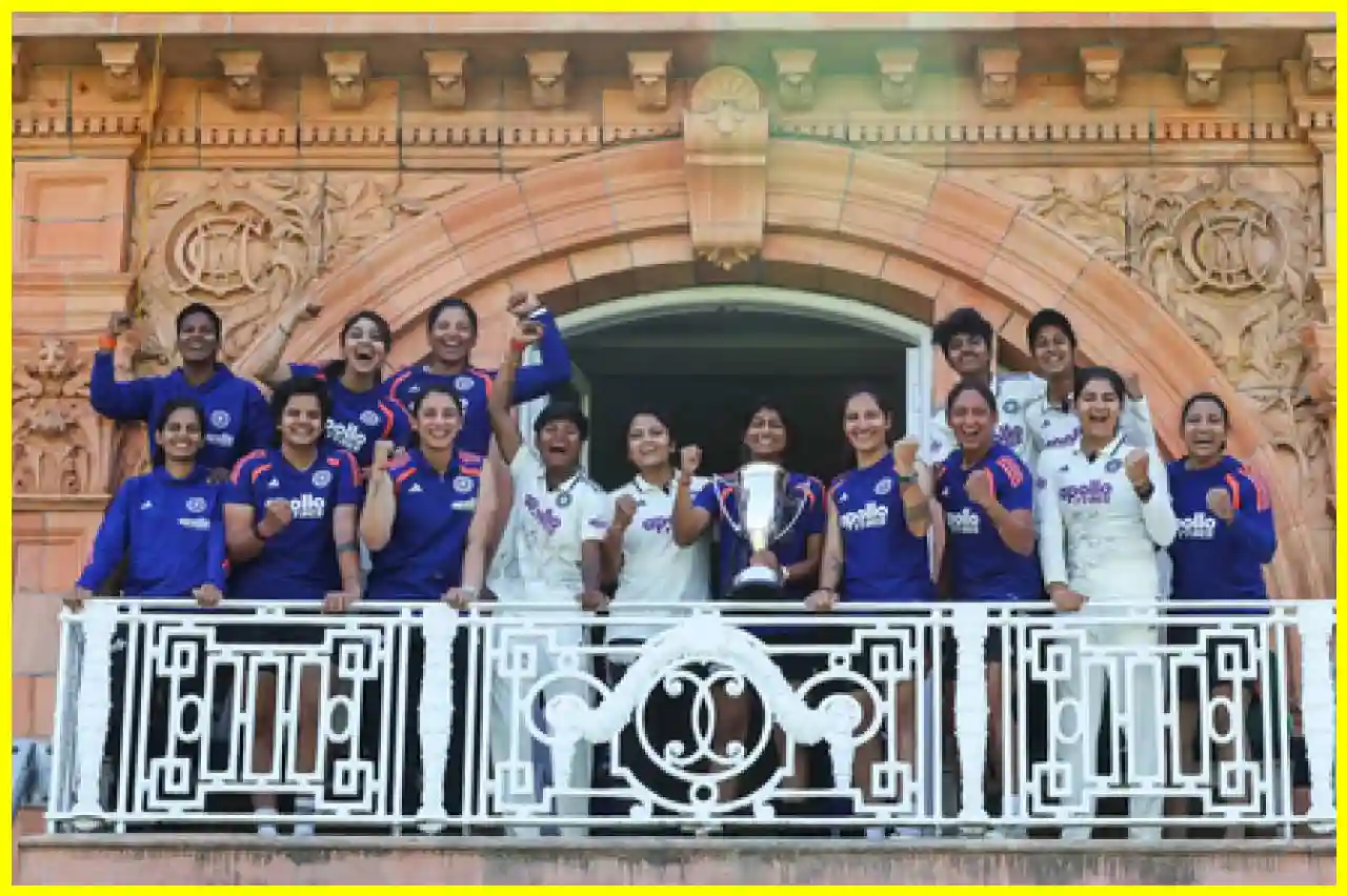 पीएम मोदी ने Indian women's cricket टीम की ऐतिहासिक जीत की सराहना की पीएम मोदी ने Indian women's cricket टीम की ऐतिहासिक जीत की सराहना की