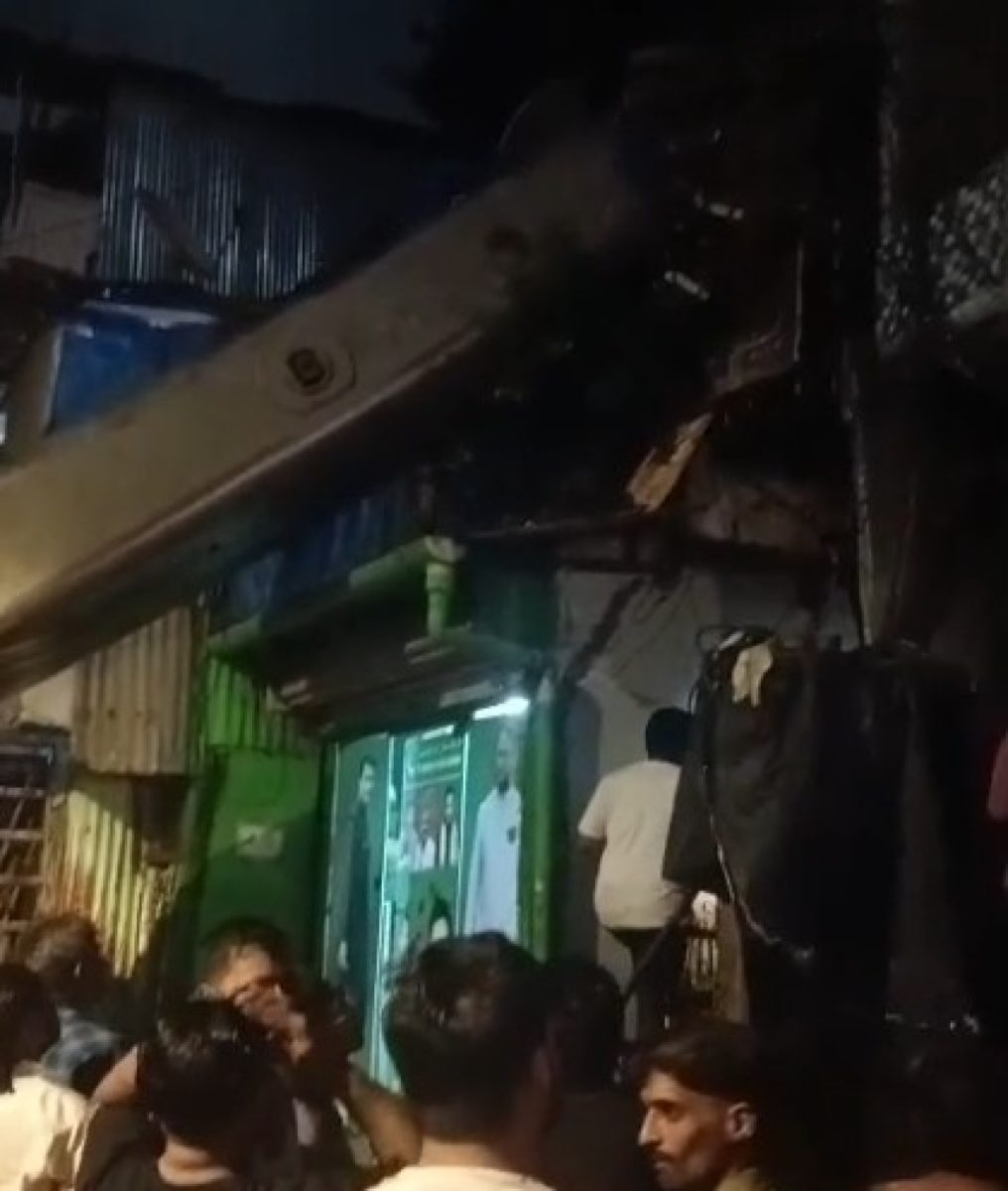 कुर्ला में क्रेन दुर्घटना, 11 लोग घायल