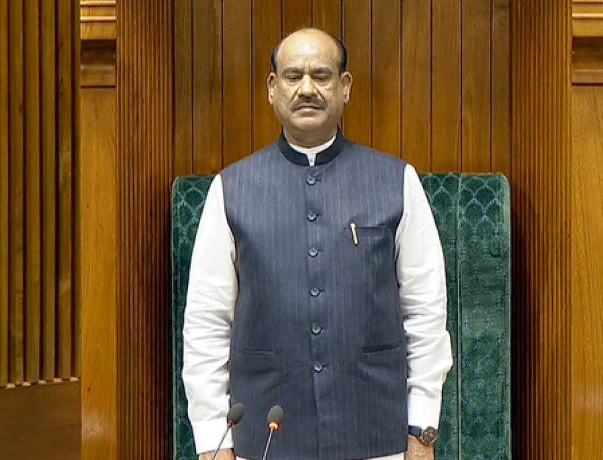 लोकसभा की कार्यवाही अराजकता के बीच अनिश्चितकाल के लिए स्थगित