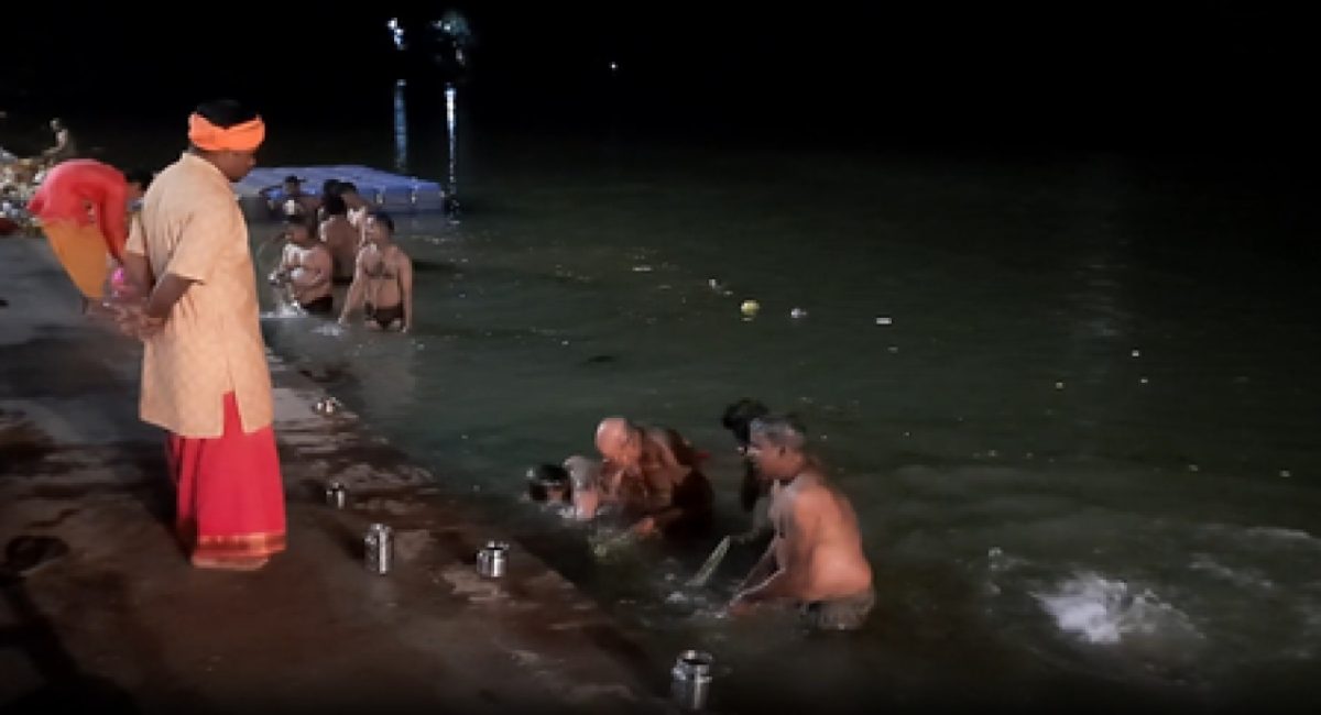 विदिशा में बेतवा नदी पर पितृपक्ष अनुष्ठान शुरू