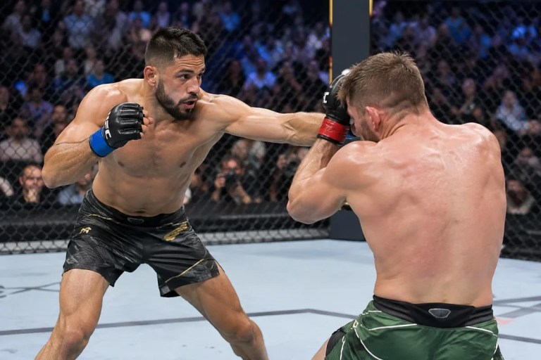 अबू धाबी में UFC 333 में वोल्कानोव्स्की और यान की जीत