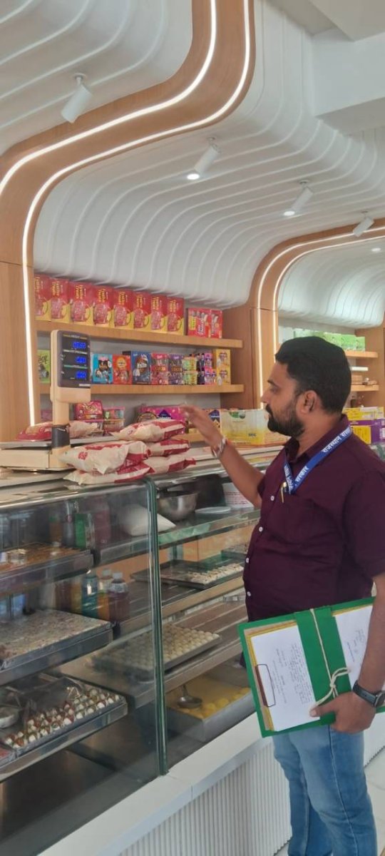 उदयपुर में विशेष अभियान: दुकानों की जांच, ₹10,000 का जुर्माना लगाया गया