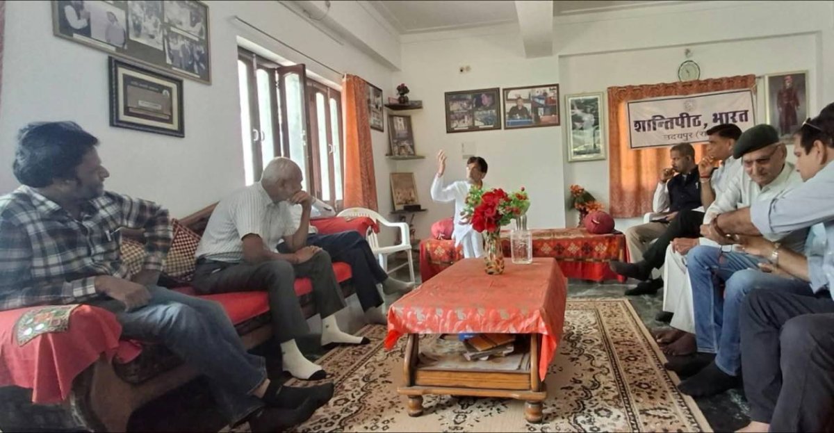 विश्व शिक्षक दिवस पर शांति पीठ में चर्चा, शिक्षकों की भूमिका पर जोर विश्व शिक्षक दिवस पर शांति पीठ में चर्चा, शिक्षकों की भूमिका पर जोर