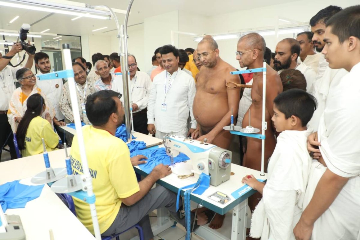 व्यक्ति का वर्तमान और भविष्य उनके कार्यों पर निर्भर करता है: मुनि आदित्य सागर