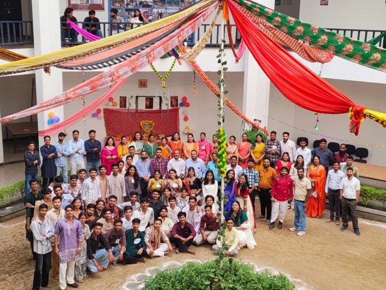 PAHER विश्वविद्यालय ने मनाया ‘शुभ नवरात्रि रास उत्सव’